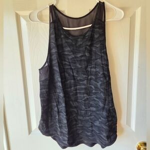Lululemon Tank Top M Black Camo